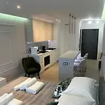 Wrazen Apartment *