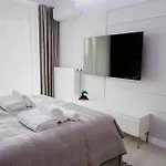 Wrazen Apartment *